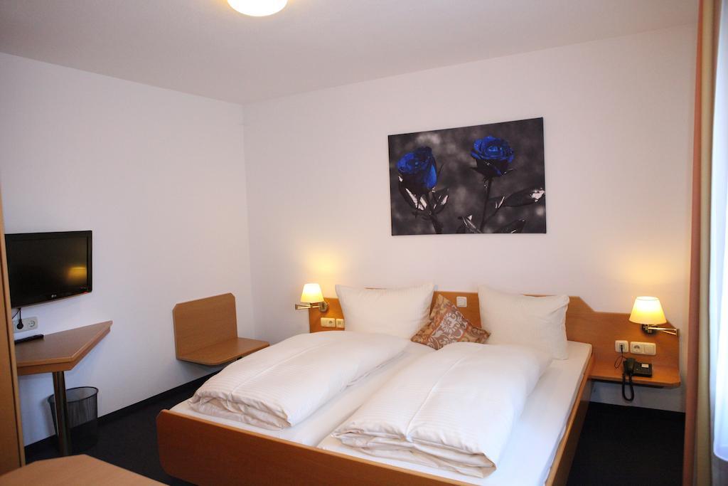 Hotel Am Ostpark Neubiberg Exteriér fotografie
