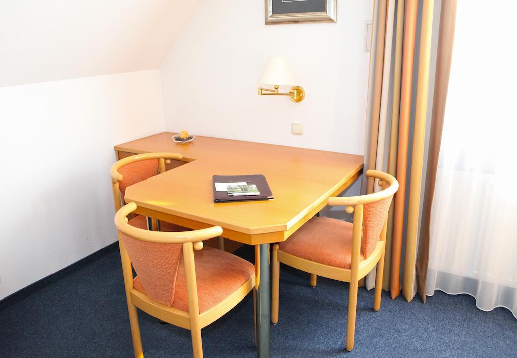 Hotel Am Ostpark Neubiberg Pokoj fotografie